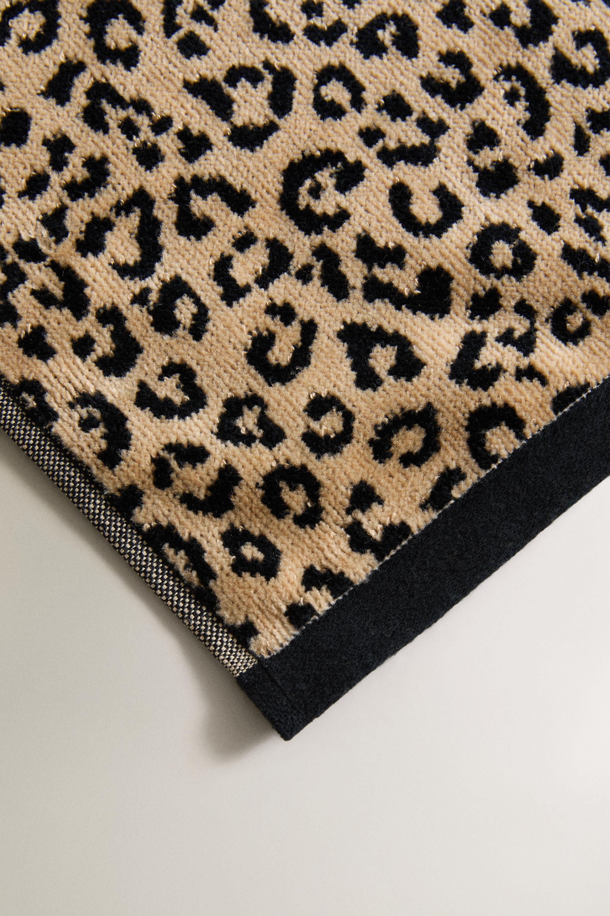 ANIMAL PRINT VELOUR HAND TOWEL PACK (PACK OF 3)